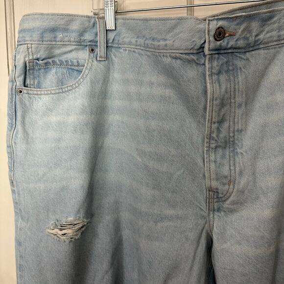 Old Navy Womens Jeans Mid Rise Slouchy Taper Size 26 Light Wash Button Fly Blue - Picture 5 of 9